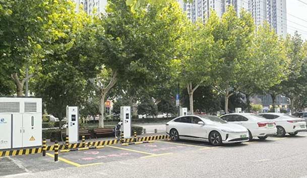 宜昌首批全液冷超充站投入運營，鴻嘉利助力高質量充電基礎設施建設